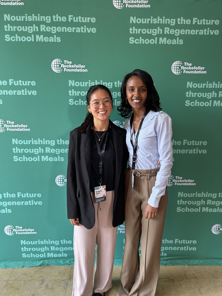 Two young women attending an event on regenerative school meals