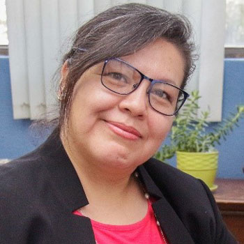 Mónica Guamuch-Castaneda}