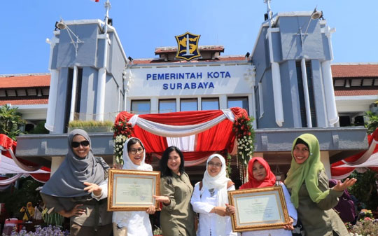GAIN Indonesia staff awarded for their work in Surabaya