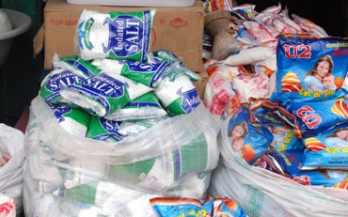Salt bags in the market Salt bags in the market