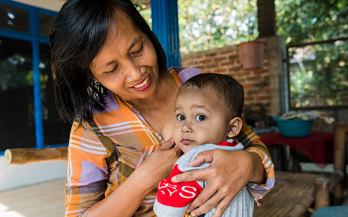 Improving childhood nutrition by changing infant feeding practices in Sidoarjo, East Java: a GAIN formative research and design case study