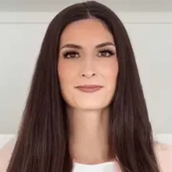 Dr. Bianca Carducci 